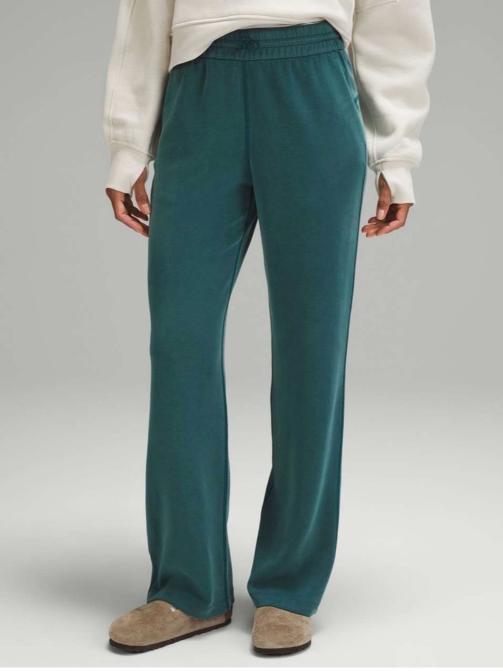 Lululemon Softstreme High-Rise Pant Short in Storm Teal Size 2